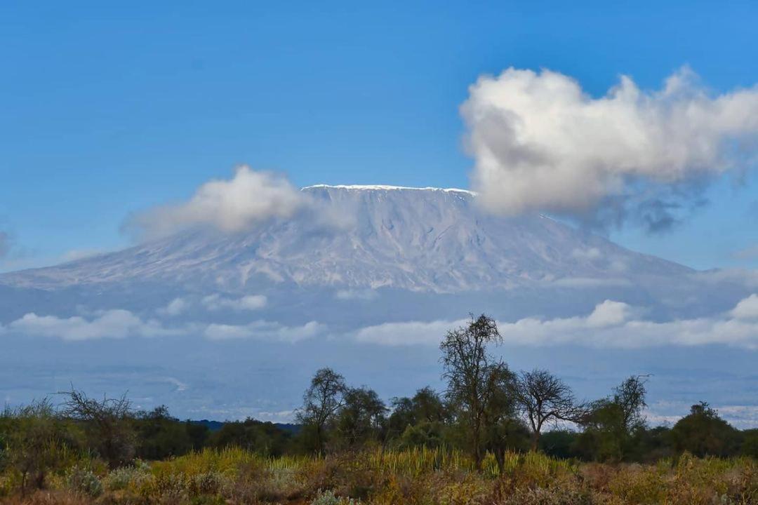 Amboseli Cultural Camping Eksteriør bilde